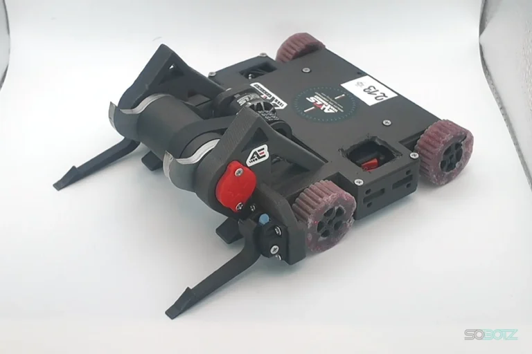 Combat robot Miqu