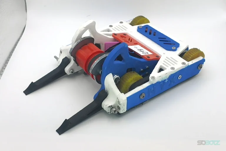 Combat robot NYX
